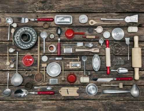 Werkzeuge und Geräte, die für den Start eines Kuchenbackgeschäfts benötigt werden