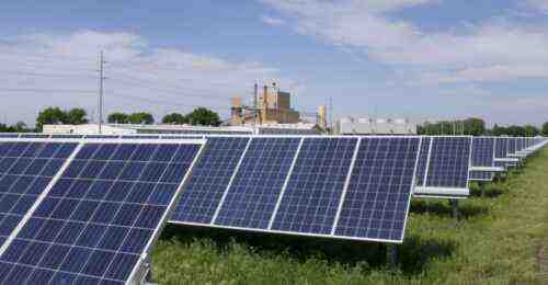 Revenu moyen de la ferme solaire par acre