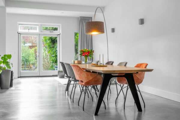 Meer dan 10 zakelijke ideeën om meubels voor uw werkplaats te maken