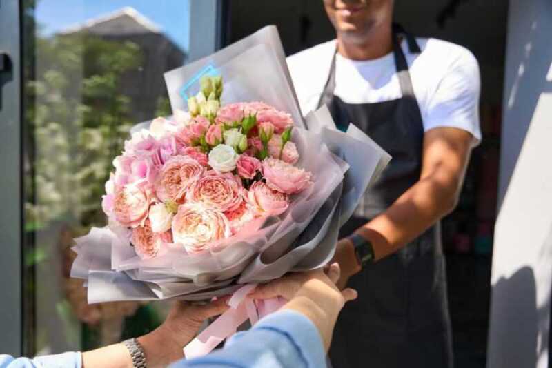 How to Set Up an Online Florist with Home Delivery